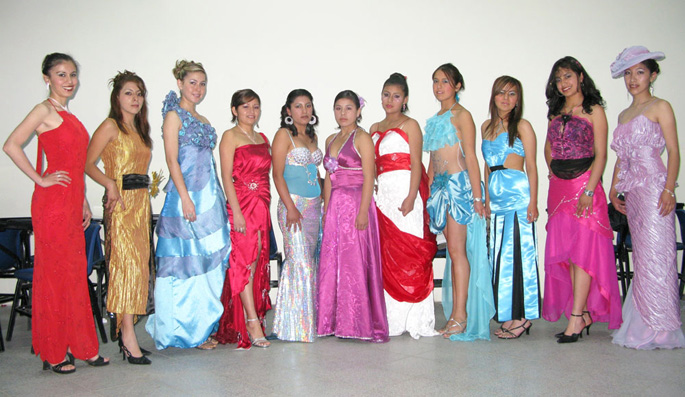 Color Y Elegancia En Desfile De Modas Instituto Continental