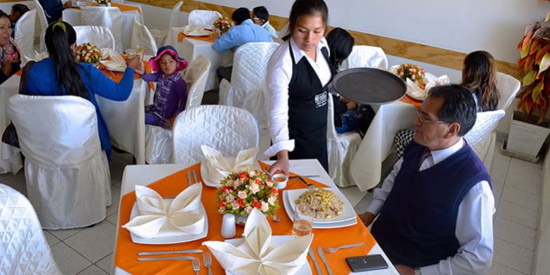 Lo mejor de la comida peruana en Waika, gracias a los estudiantes de Beca 18
