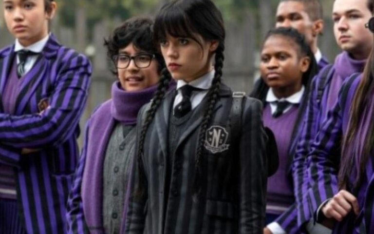 Merlina Adams de Netflix: 5 looks que muestran su moda gótica