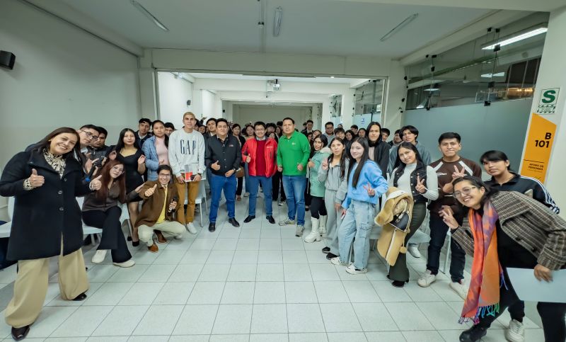 estudiantes-de-baca-y-finanzas-en-conversatorio