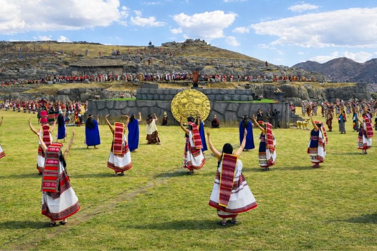 Foto de una representación del Inti Raymi en Cusco